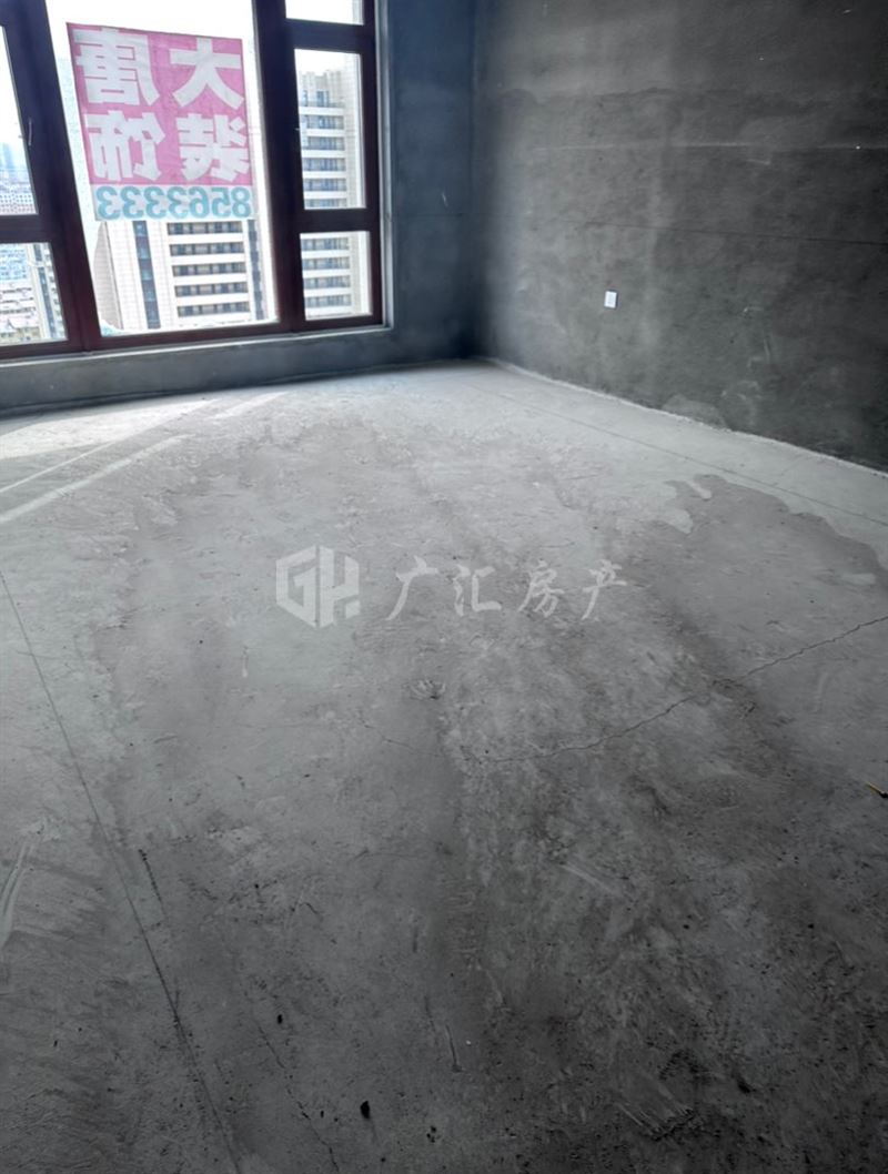出售七号公馆24楼毛坯