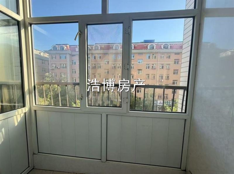 欧洲新城四楼