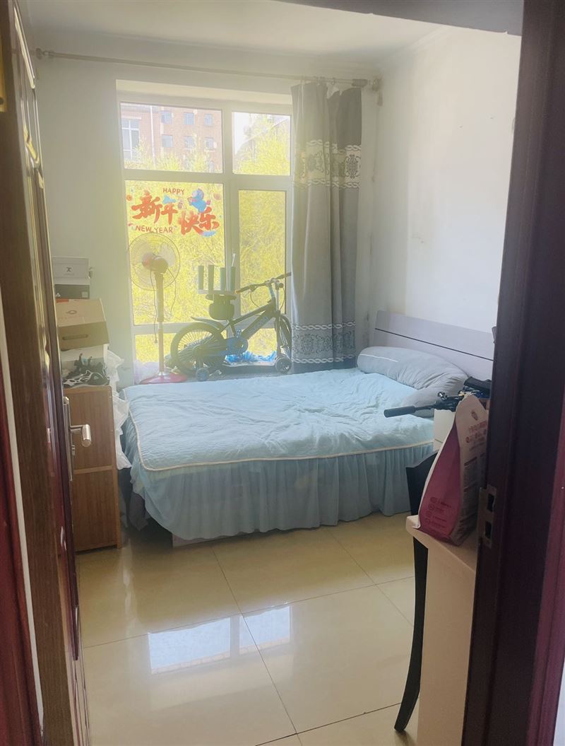 保中学区房4楼出卖